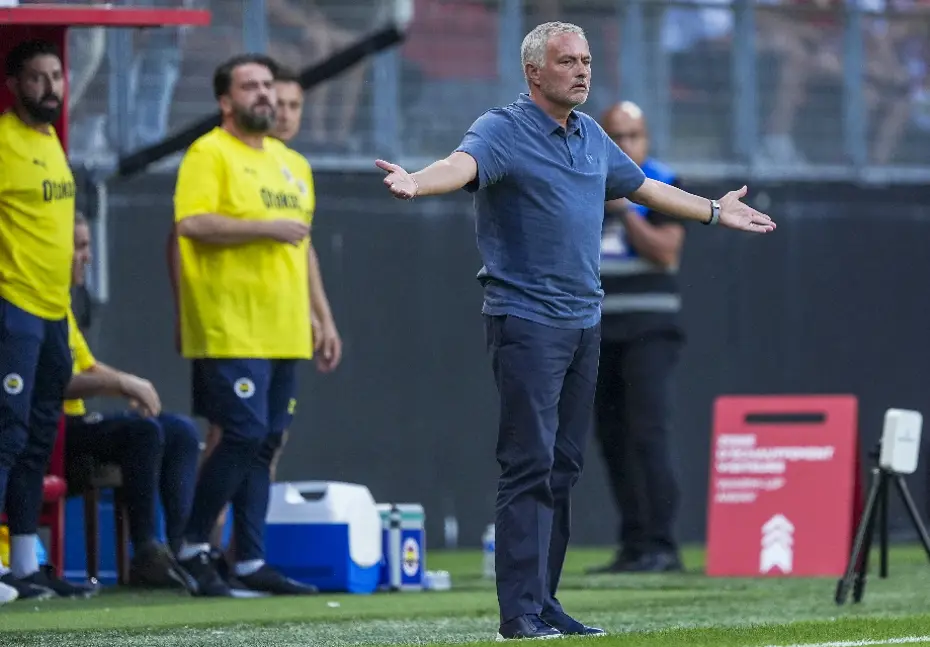 Fenerbahçe'den 62 milyon euroluk yıldıza kanca: Mourinho devreye giriyor - 6 Fenerbahçe'den 62 milyon euroluk yıldıza kanca: Mourinho devreye giriyor - 6
