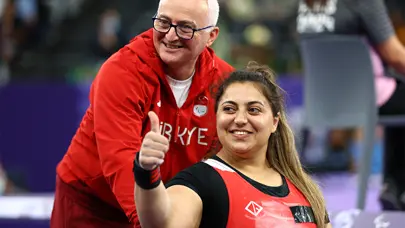 Sibel Çam'dan Paris 2024 Paralimpik Oyunları'nda bronz madalya