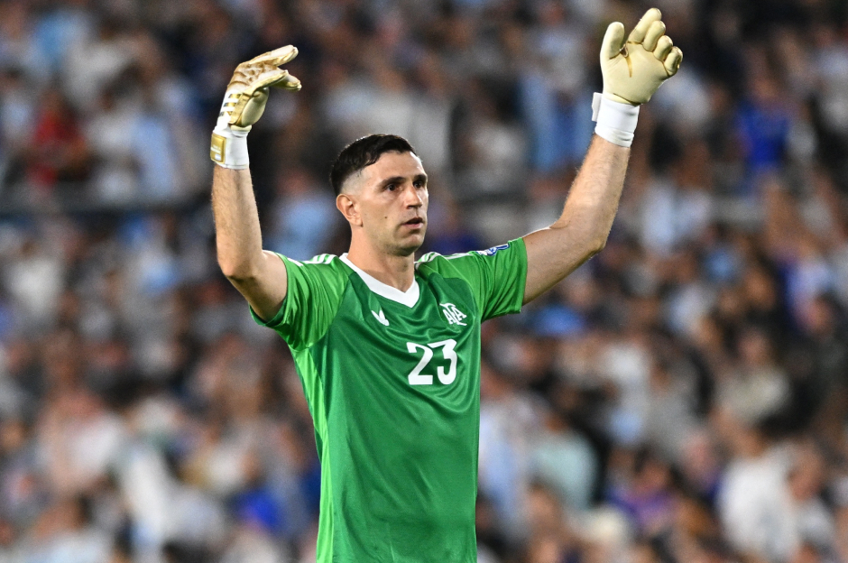 Galatasaray'ın çılgın teklifine Emiliano Martinez'den şoke eden yanıt