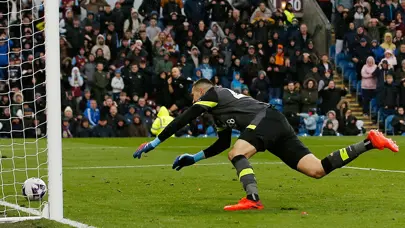 Premier Lig'de Burnley kalecisinden büyük hata