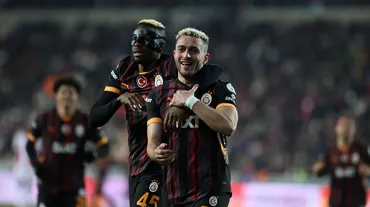 (Maç özeti) Galatasaray 10 kişiyle Sivasspor'u yıktı; Puan farkını 6'ya çıkardı