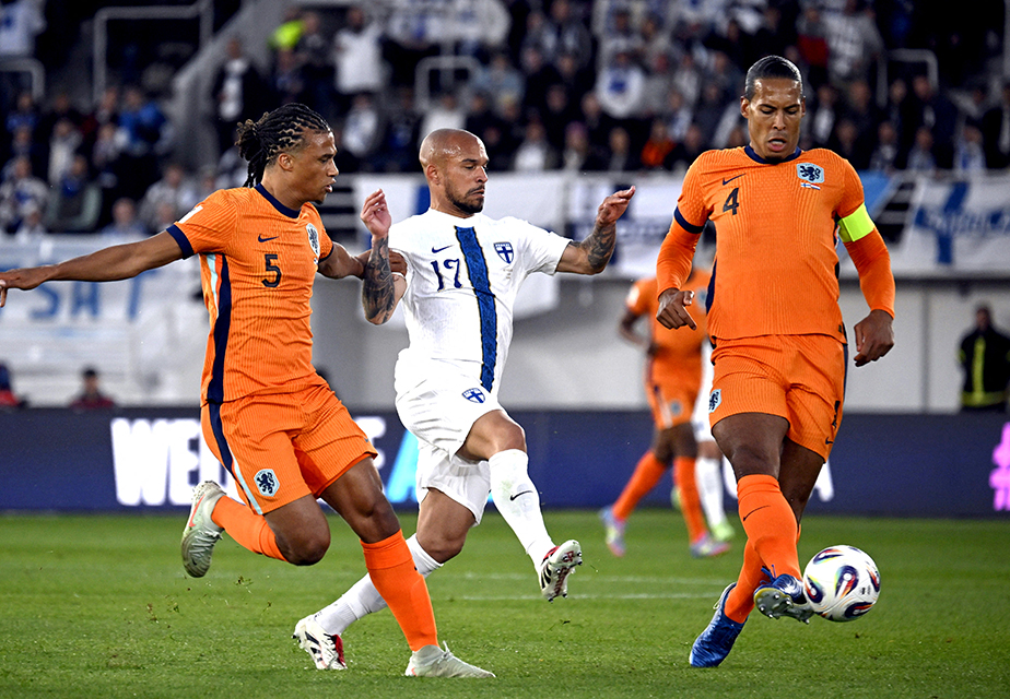 Hollanda elemelere galibiyle başladı