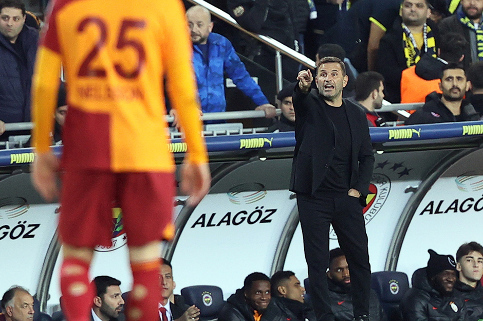 Okan Buruk'tan futbolculara Eryaman uyarısı