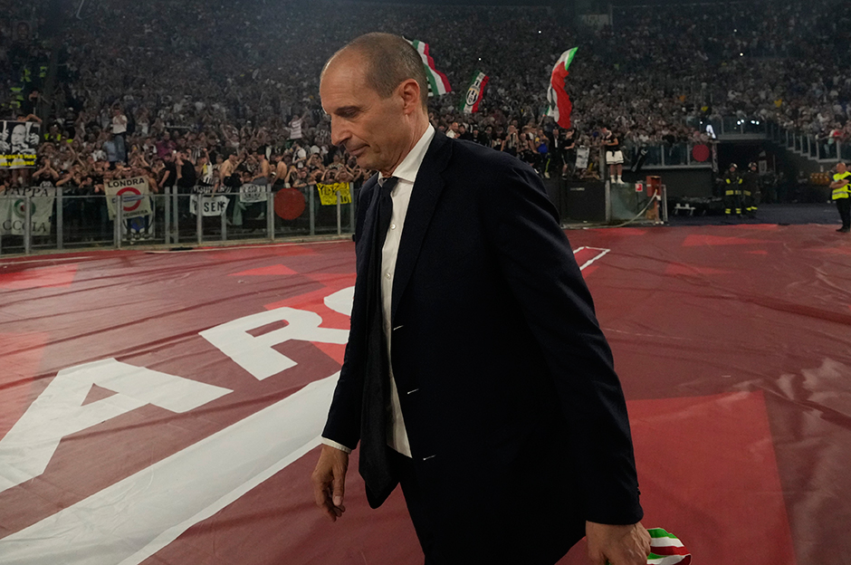 Juventus, gazeteciyi tehdit eden Allegri'yi görevden aldı