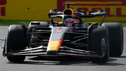 Rekoru İtalya'da kırdı: Max Verstappen kazanmaya devam ediyor