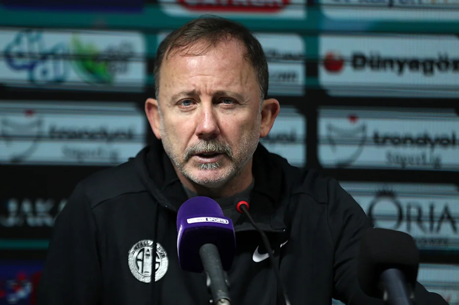Sergen Yalçın'dan canlı yayında flaş sözler: "Galatasaray camiasına tavsiyem var" - 1
