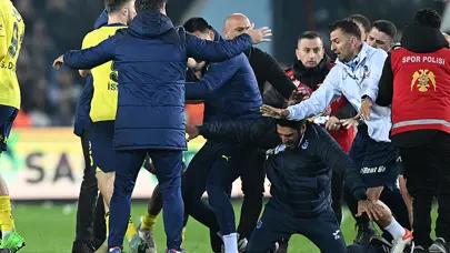 Egemen Korkmaz'dan olaylı Trabzonspor-Fenerbahçe maçı ile ilgili açıklama: "Tepkisiz kalamazdım"