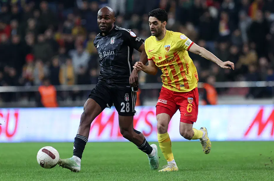 "Semih neden kaleden uzakta?" | Spor yazarları Beşiktaş için ne dedi? - 2