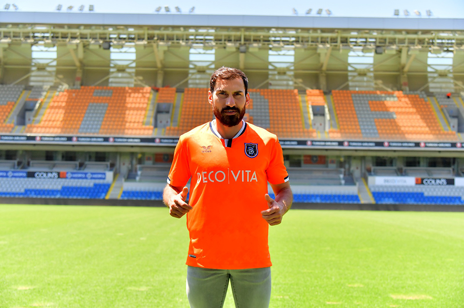 Şener Özbayraklı'ya sürpriz transfer teklifi