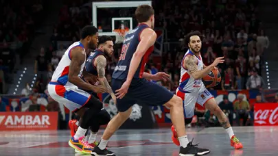 Anadolu Efes, deplasmanda 8 maç sonra hasreti dindirdi