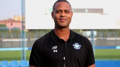 Patrick Kluivert: "Bence stadyumla alakalı bir lanet var"