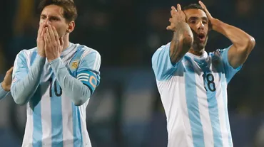 Efsane futbolcu hastaneye kaldırıldı