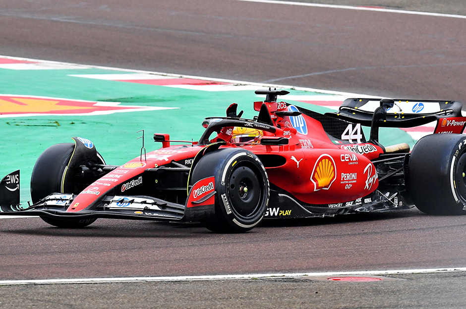 Lewis Hamilton test sürüşü sırasında kaza geçirdi