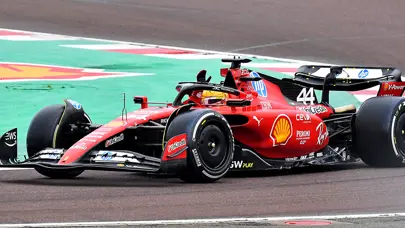 Lewis Hamilton test sürüşü sırasında kaza geçirdi