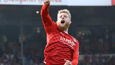 Galatasaray ve Beşiktaş'ın Beste kapışması