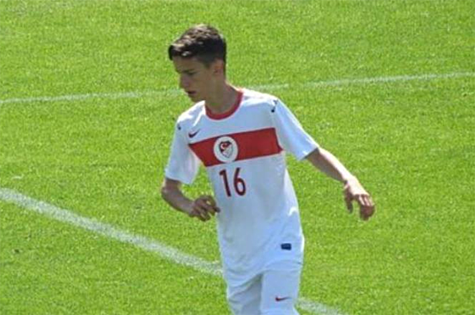 Fenerbahçe'nin yeni "Arda Güler"i Efe Konuşkan kimdir? Hangi takımda oynuyor?