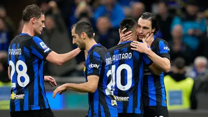 Inter'in serisine Napoli engeli