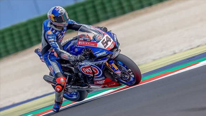 Toprak Razgatlıoğlu sezonun ilk yarışında üçüncü oldu