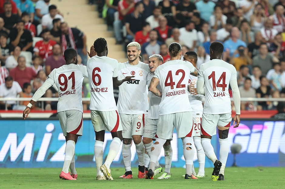 Galatasaray milli araya galibiyetle girdi