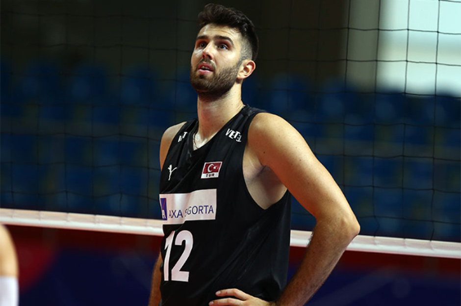 Fenerbahçe, Galatasaray'ın eski oyuncusunu transfer etti