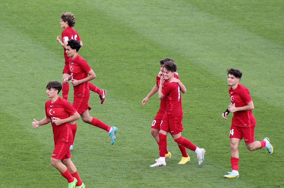 U17 Milli Futbol Takımı, Finlandiya'yı farklı yendi