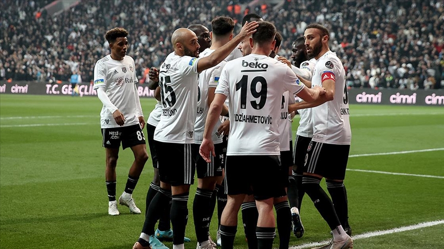 "10-12 oyuncu ayrılırsa sürpriz olmaz"