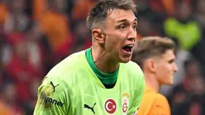 Muslera soruya kızdı, canlı yayını terk etti: AZ Alkmaar maçı sonrası şok tepki