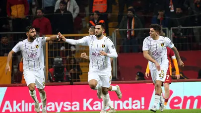 Galatasaray yeni bir ismi transfer gündemine aldı