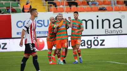 Alanyaspor'un yükselişi sürüyor: Yenilmezlik serisi 4 maça çıktı