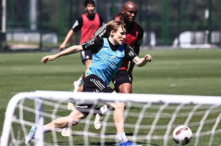 Svensson'da Van Bronckhorst farkı - 4