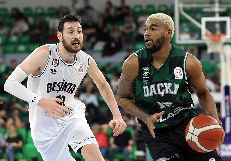 Beşiktaş'tan Egehan ile Mitchell’in sağlık durumları hakkında açıklama