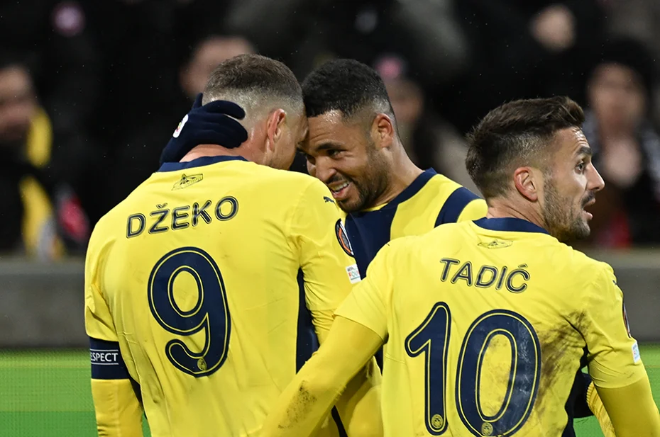 "Fenerbahçe bu hatayı hep yapıyor" | Spor yazarları, Fenerbahçe için ne dedi? - 1 "Fenerbahçe bu hatayı hep yapıyor" | Spor yazarları, Fenerbahçe için ne dedi? - 1
