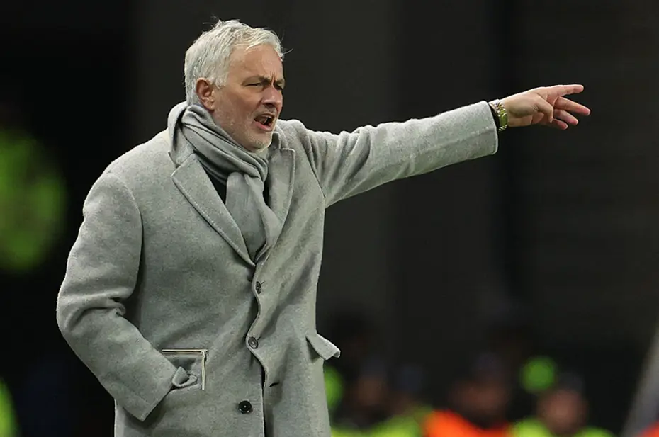 İki yıldızın Fenerbahçe'deki geleceği Mourinho'nun raporuna bağlı - 6