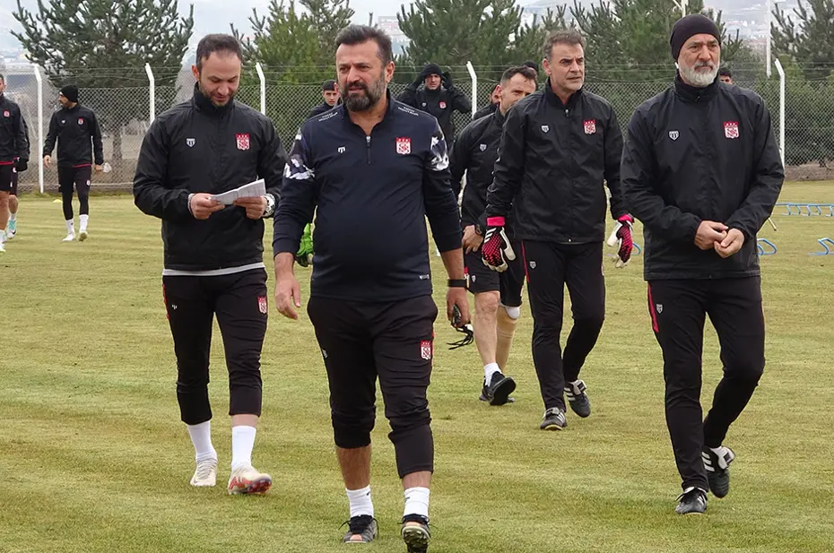 Bülent Uygun'dan Galatasaray maçı öncesi çarpıcı sözler: "Delikanlı hakem istiyoruz" - 4