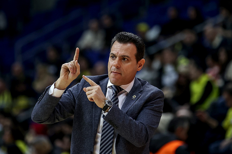 Fenerbahçe Beko koçu Dimitris Itoudis: "Motive, kararlı ve istekliyiz"