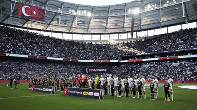 Beşiktaş'ta 2 şok birden: İlk yarıda talihsiz sakatlıklar
