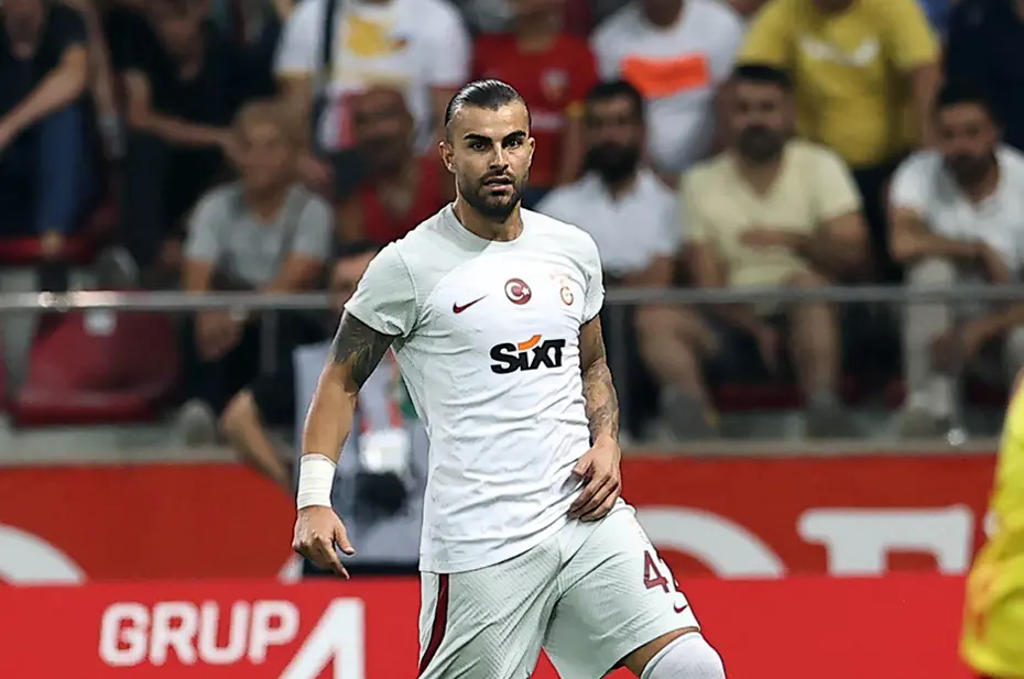 Galatasaray'ın sol bek stratejisi - 5 Galatasaray'ın sol bek stratejisi - 5