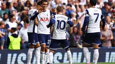 Tottenham ve Aston Villa geriden gelip 3 puanı aldı