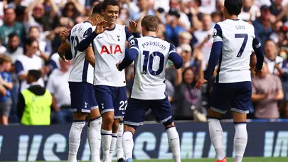 Tottenham ve Aston Villa geriden gelip 3 puanı aldı