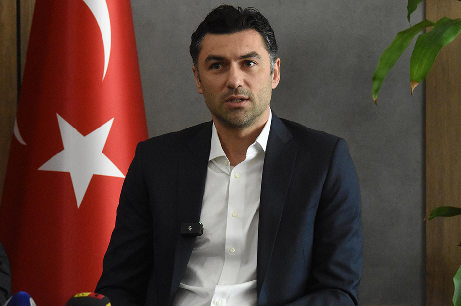 Burak Yılmaz imzayı attı, oynatmak istediği futbolu açıkladı