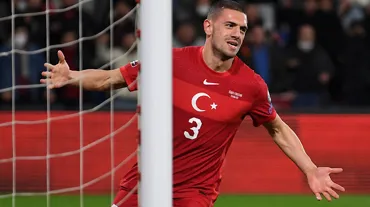 Milli futbolcu Merih Demiral'dan Filistin'e destek mesajı