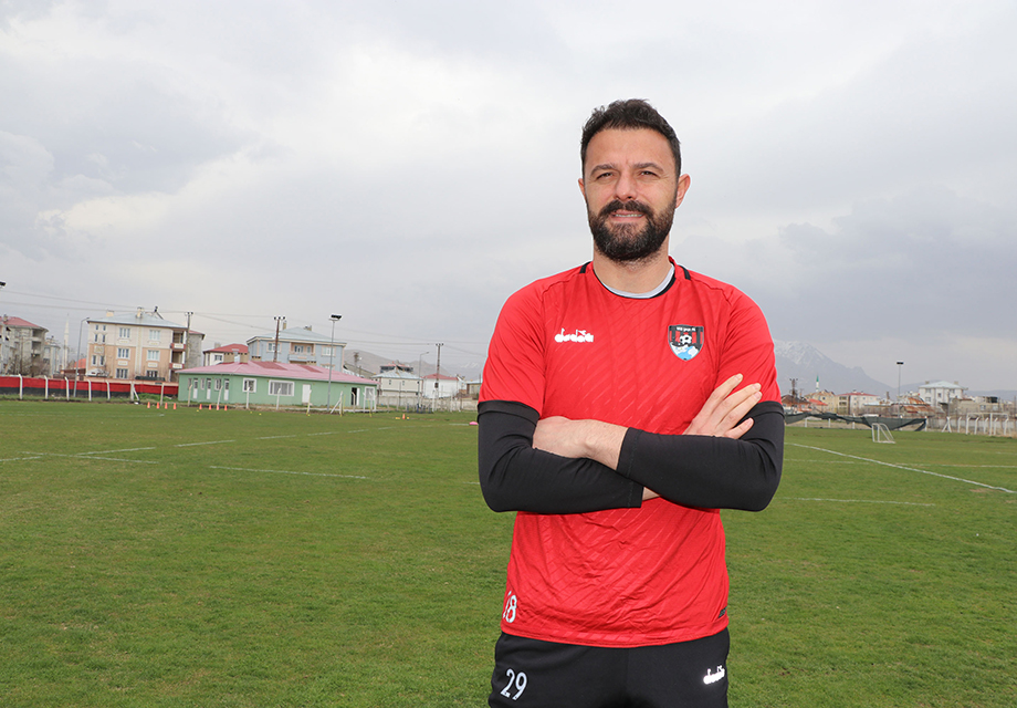 Şenol Güneş'in 44 yıllık rekorunu Van Spor kalecisi kırdı