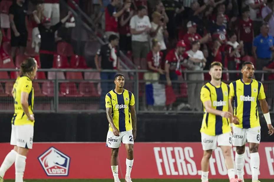 Lille-Fenerbahçe maçı Avrupa'da manşetlerde: "Lille, Fenerbahçe'yi uçuruma sürüklüyor" - 1 Lille-Fenerbahçe maçı Avrupa'da manşetlerde: "Lille, Fenerbahçe'yi uçuruma sürüklüyor" - 1