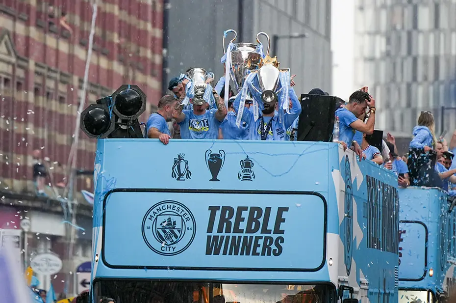 Manchester City'den 3 kupalı şov - 12