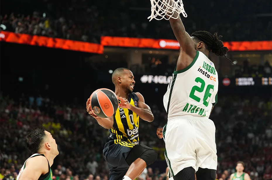 Fenerbahçe'den Ergin Ataman'a gönderme - 1