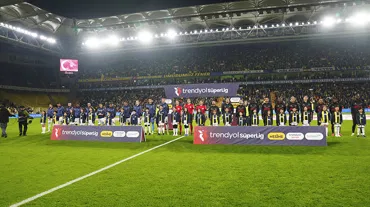 Fenerbahçe tribünlerinde boşluklar dikkat çekti