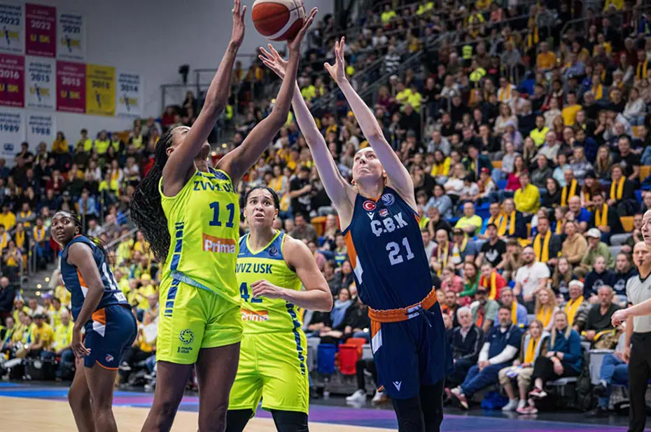 Türk Bayrağı'na çirkin müdahaleyle ilgili özür ve açıklama - 4