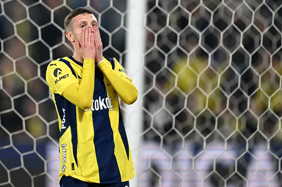 "Şampiyonluğa veda maçı" | Spor yazarları Fenerbahçe için ne dedi? - 4 "Şampiyonluğa veda maçı" | Spor yazarları Fenerbahçe için ne dedi? - 4
