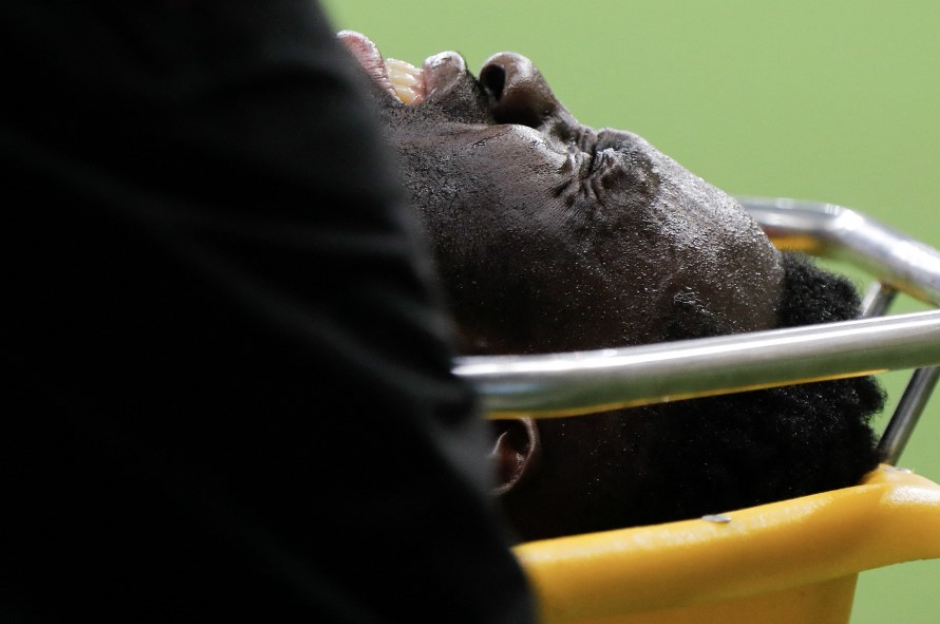 Davinson Sanchez bilinç kaybı yaşadı, teknik direktörün kararı çıldırttı: Galatasaray'da derbi öncesi yürekler ağza geldi