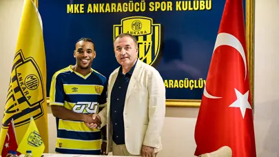 Garry Rodrigues yeniden Süper Lig'de; 2 yıllık sözleşme imzaladı